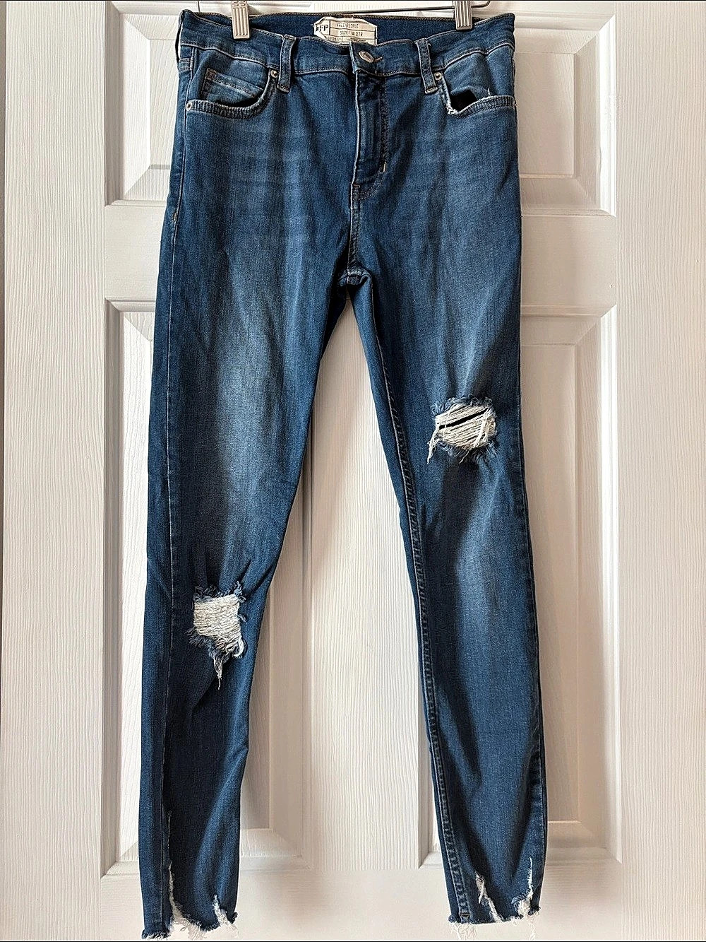 Free People Distressed Skinny Jeans Blue Waist 27 R